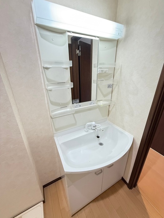 ドゥ・アネッサⅥの物件内観写真