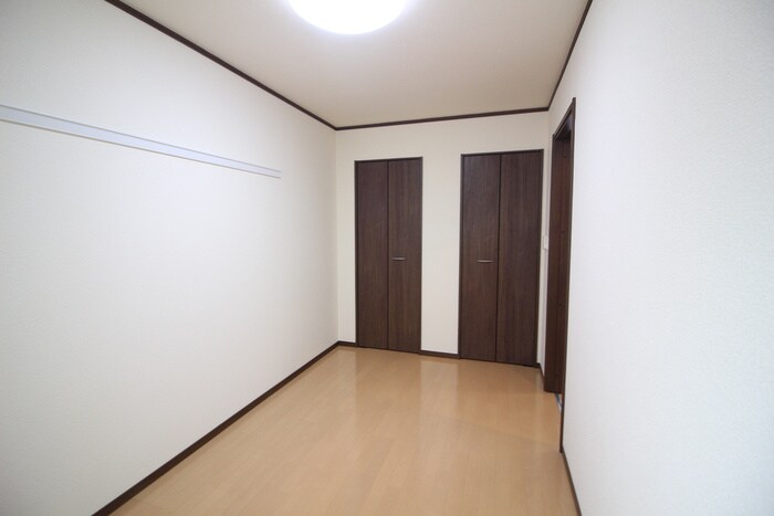 ドゥ・アネッサⅥの物件内観写真