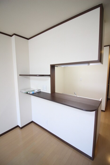 ドゥ・アネッサⅥの物件内観写真