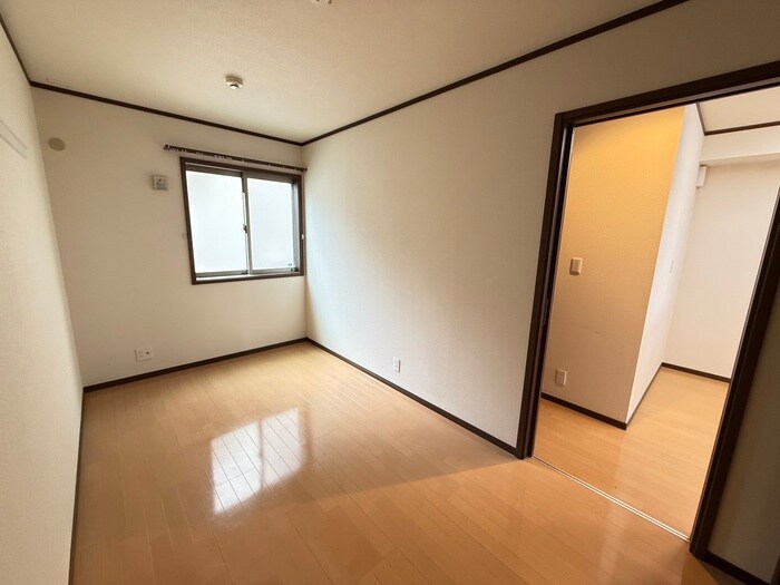 ドゥ・アネッサⅥの物件内観写真