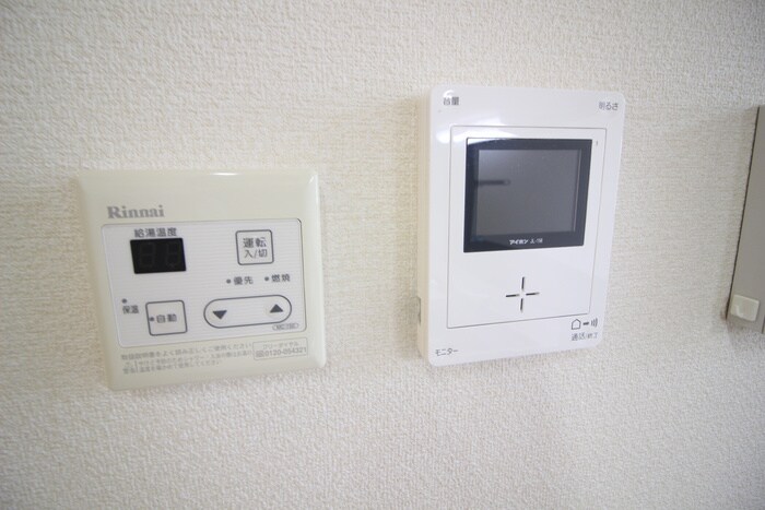 ドゥ・アネッサⅥの物件内観写真