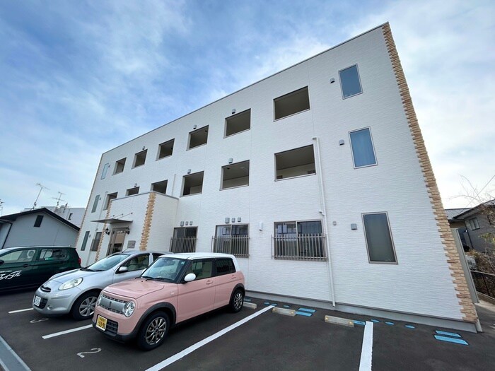 ヒルズマーク堤町の物件外観写真