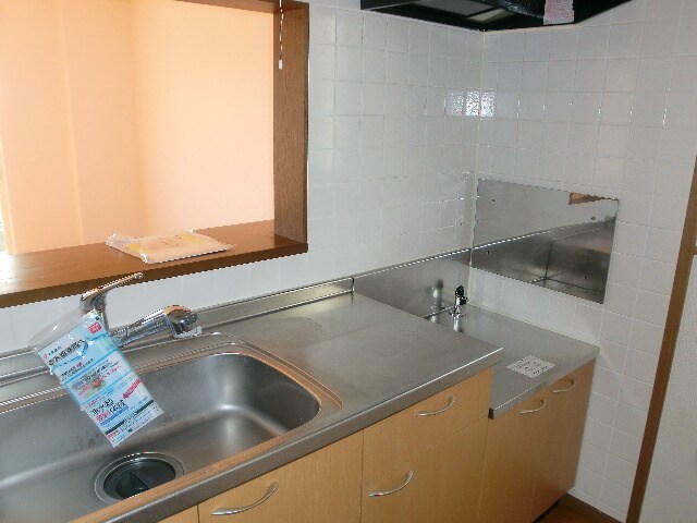 ファミールエセナＤの物件内観写真