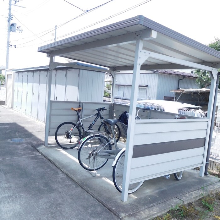 ファミールエセナＤの物件外観写真