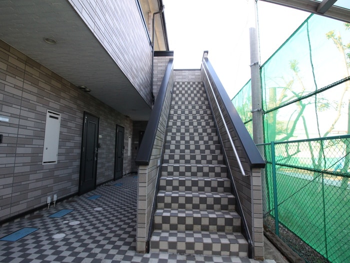 ホワイトキャッスル遠見塚13番館の物件外観写真