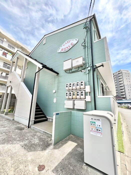 イーストアベニューの物件外観写真