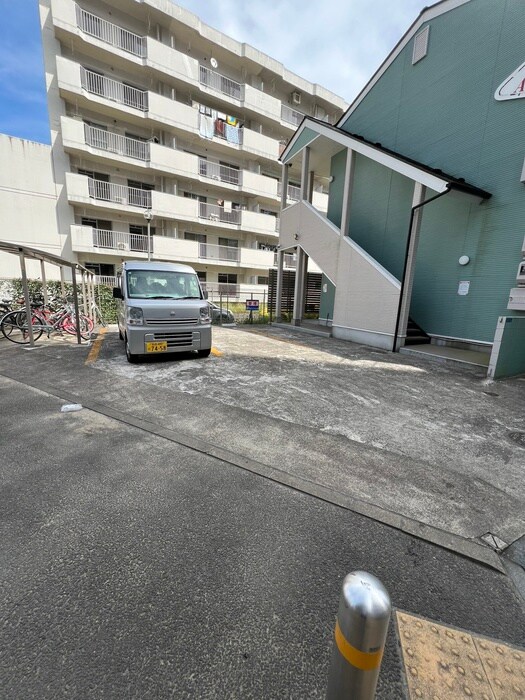 イーストアベニューの物件外観写真