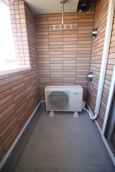 ダンデライオン弐番館の物件内観写真