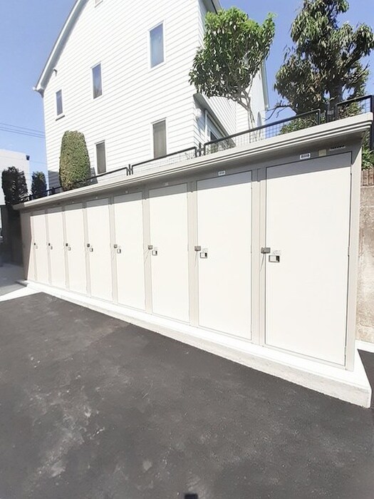 ノイエテルノBの物件外観写真