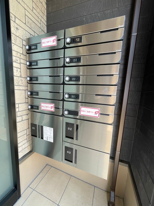 ノイエテルノBの物件外観写真