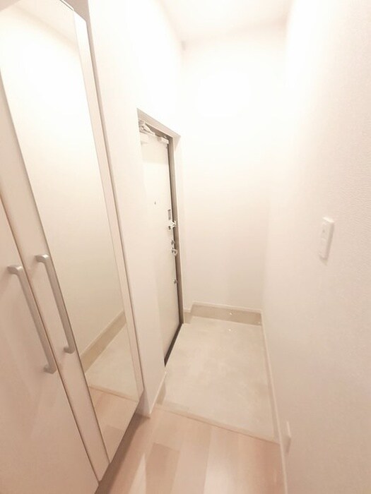 ノイエテルノBの物件内観写真