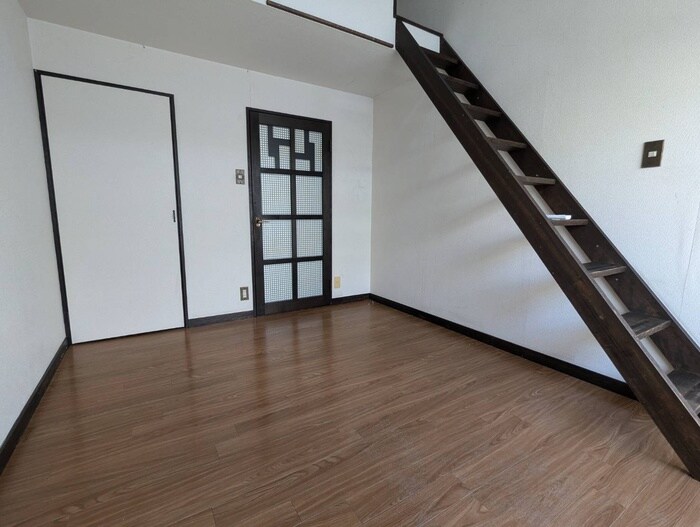 ロフティ若林Bの物件内観写真