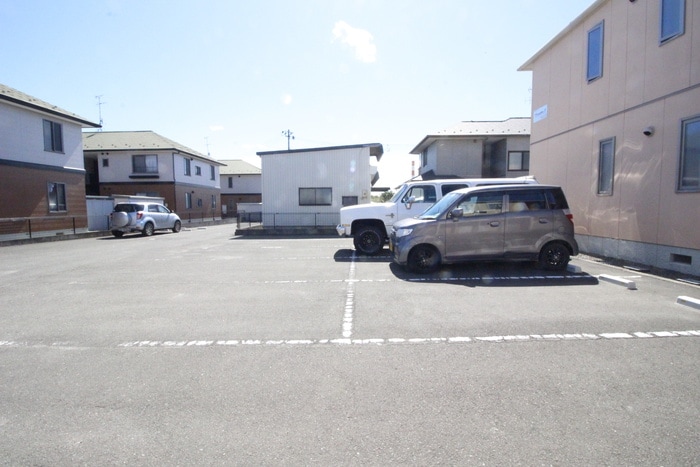 グランドゥールⅥの物件外観写真