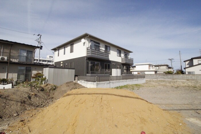 シャーメゾン・エムオーの物件外観写真