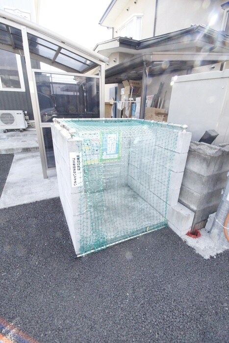 シャーメゾン・エムオーの物件外観写真