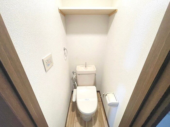 シャンテ小松島の物件内観写真