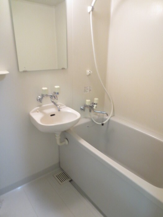 ＹＳＫコーポ卸町の物件内観写真