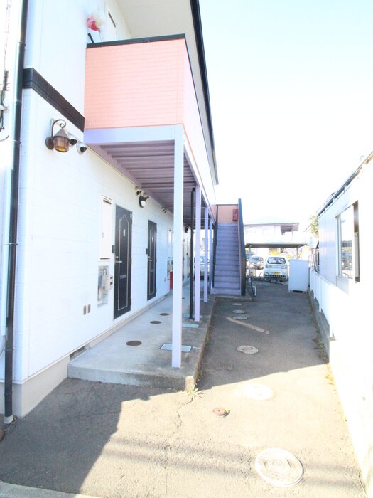 スタンドバレーの物件外観写真