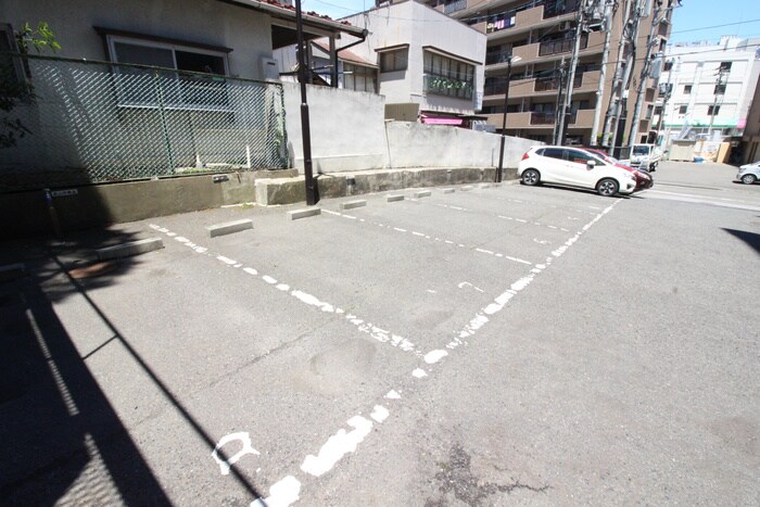 グラニットビルの物件外観写真