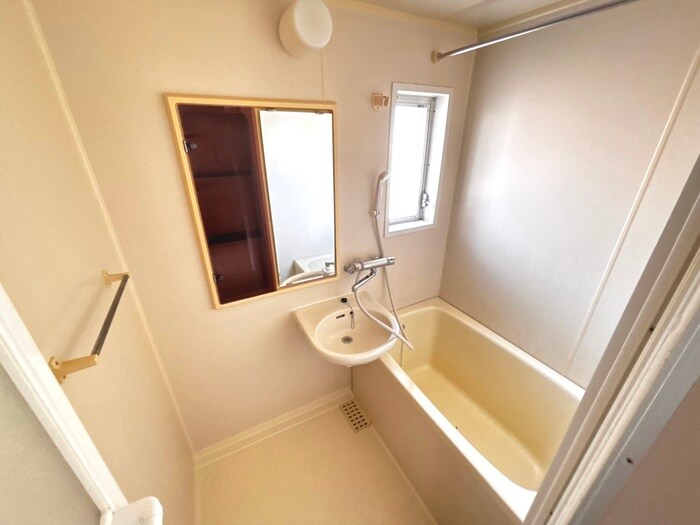 ロイヤルヒルズ成田町の物件内観写真