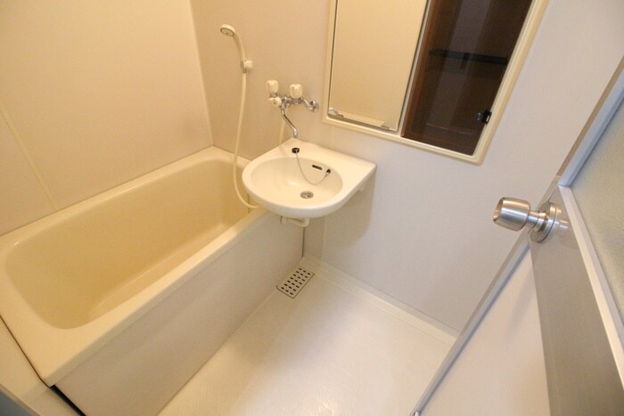 ロイヤルヒルズ成田町の物件内観写真