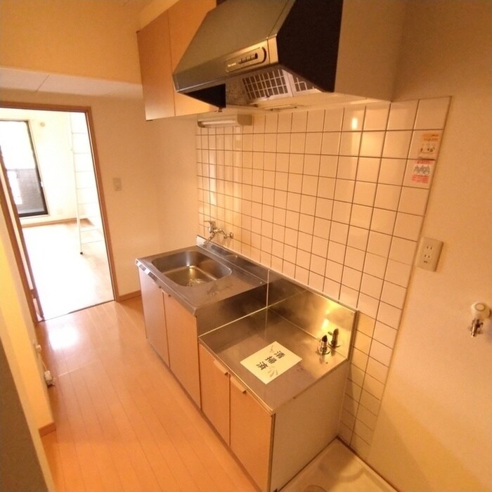 サゥーヂビバⅡ番館の物件内観写真