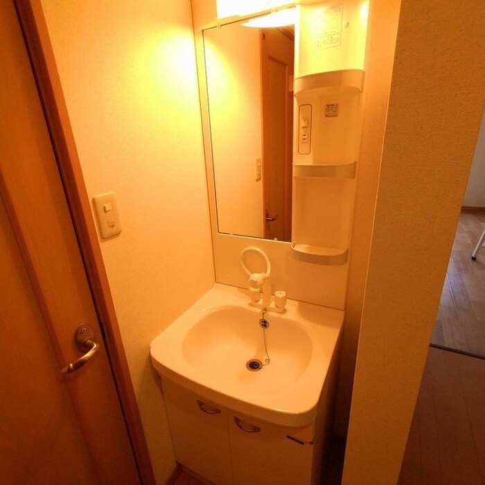 サゥーヂビバⅡ番館の物件内観写真