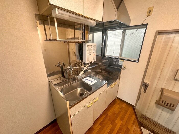 シャトルサトーの物件内観写真