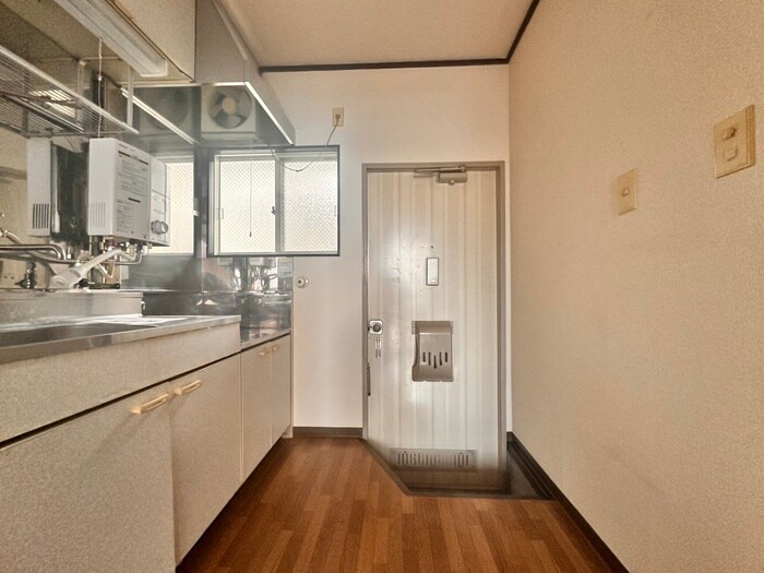 シャトルサトーの物件内観写真