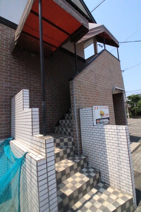 ホワイトキャッスル鈴雄Ａ棟の物件外観写真