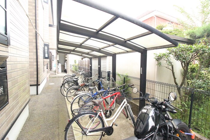 アヴァンセ富沢南五番館の物件外観写真