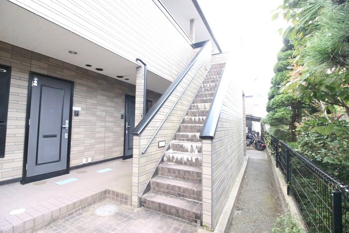 アヴァンセ富沢南五番館の物件外観写真