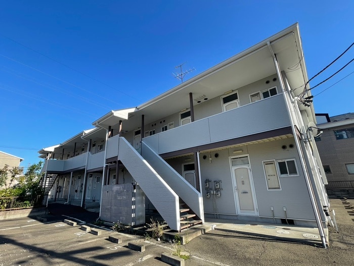 出花レジデンス郷家A棟の物件外観写真