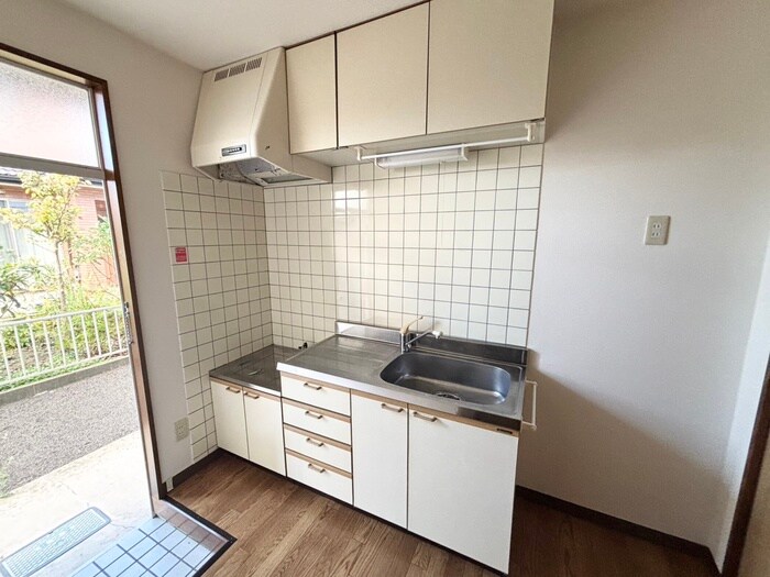 出花レジデンス郷家A棟の物件内観写真