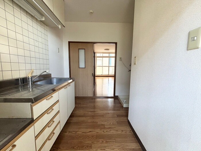 出花レジデンス郷家A棟の物件内観写真