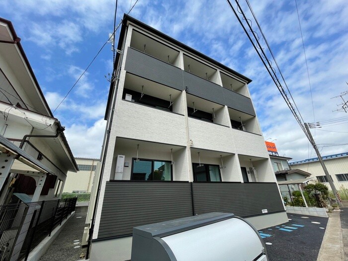 ノワール・エ・ブランⅡの物件外観写真