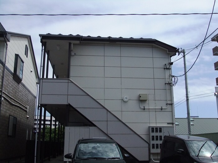 コーポワタナベ苦竹の物件外観写真