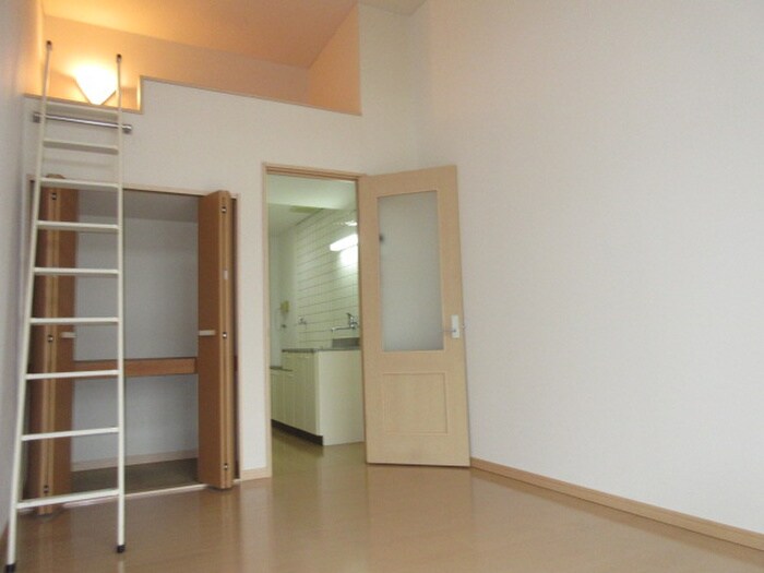 ﾎﾜｲﾄｷｬｯｽﾙ六丁の目ﾋﾞﾚｼﾞA棟の物件内観写真