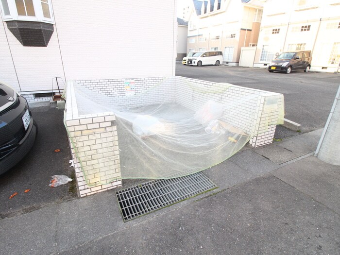 ﾎﾜｲﾄｷｬｯｽﾙ六丁の目ﾋﾞﾚｼﾞA棟の物件外観写真