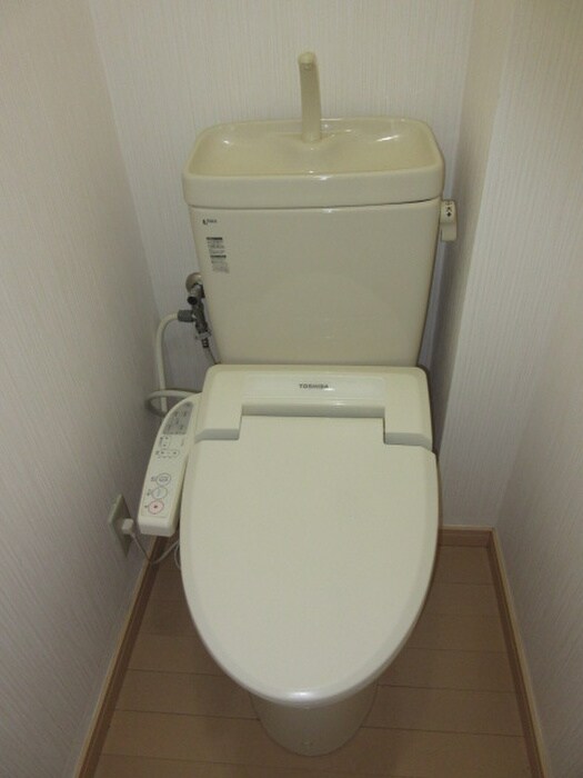 ﾎﾜｲﾄｷｬｯｽﾙ六丁の目ﾋﾞﾚｼﾞA棟の物件内観写真