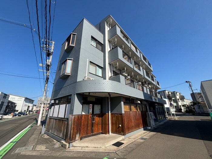 エミリービル卸町の物件外観写真