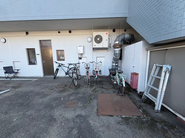 エミリービル卸町の物件外観写真