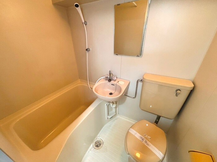 エミリービル卸町の物件内観写真