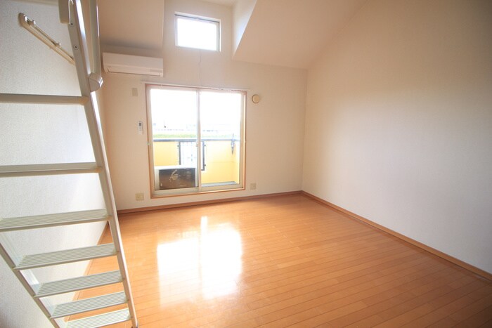 ｱﾌｫﾘｽﾃ-ｼｮﾝ新田東 ｳｴｽﾄの物件内観写真