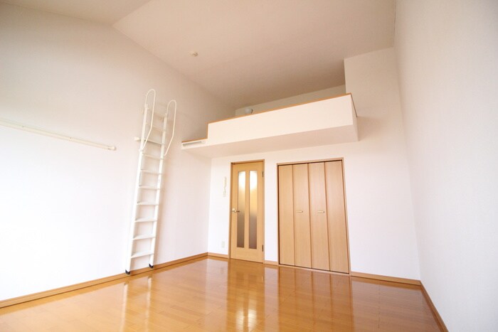 ｱﾌｫﾘｽﾃ-ｼｮﾝ新田東 ｳｴｽﾄの物件内観写真