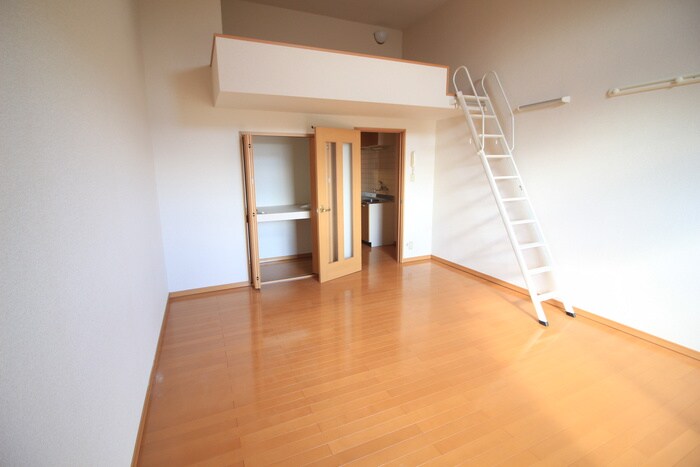 ｱﾌｫﾘｽﾃ-ｼｮﾝ新田東 ｳｴｽﾄの物件内観写真