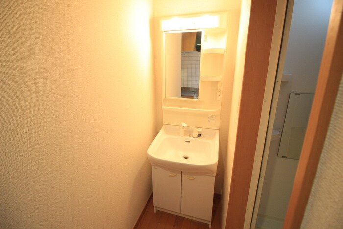 ｱﾌｫﾘｽﾃ-ｼｮﾝ新田東 ｳｴｽﾄの物件内観写真