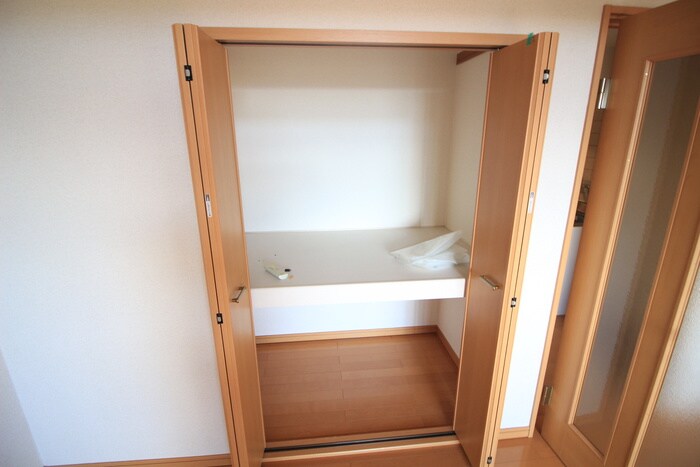 ｱﾌｫﾘｽﾃ-ｼｮﾝ新田東 ｳｴｽﾄの物件内観写真