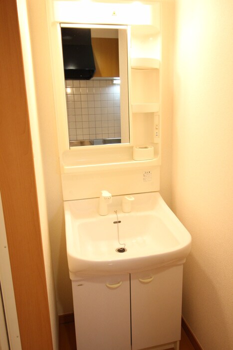 ｱﾌｫﾘｽﾃ-ｼｮﾝ新田東 ｳｴｽﾄの物件内観写真