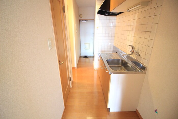 ｱﾌｫﾘｽﾃ-ｼｮﾝ新田東 ｳｴｽﾄの物件内観写真